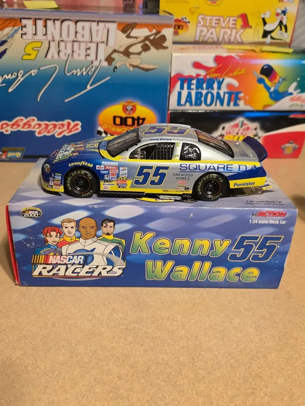 Kenny Wallace 55 Square D NASCAR Racers 1999 Monte Carlo 1/24 Nascar